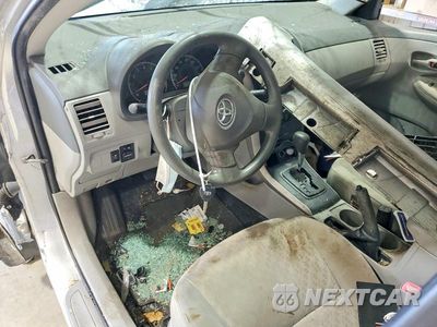 Zdjęcie 8 z 12 samochodu: 2009 TOYOTA COROLLA LE VIN:JTDBL40E399066148 - miniatura
