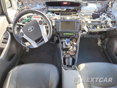 Zdjęcie 8 z 13 samochodu: 2011 TOYOTA PRIUS FOUR VIN:JTDKN3DU9B5290687 - miniatura