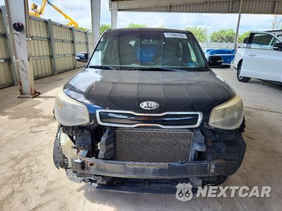Piąte zdjęcie samochodu w środku: 2014 KIA SOUL + VIN:KNDJP3A58E7718857 - miniatura
