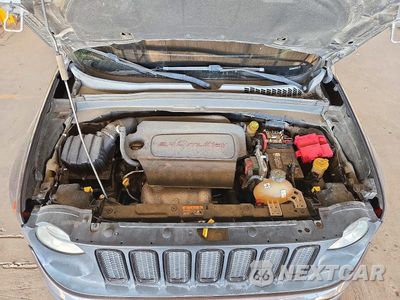 Zdjęcie 11 z 13 samochodu: 2018 JEEP RENEGADE LATITUDE VIN:ZACCJABB2JPH39378 - miniatura