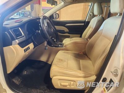 Zdjęcie 7 z 13 samochodu: 2016 TOYOTA HIGHLANDER LE PLUS VIN:5TDBKRFH3GS346006 - miniatura