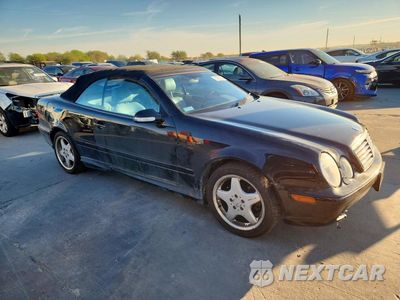 Czwarte zdjęcie samochodu z boku: 2001 MERCEDES-BENZ CLK 430 VIN:WDBLK70G41T064618 - miniatura