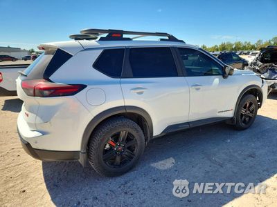 Trzecie zdjęcie samochodu z tyłu: 2026 NISSAN ROGUE ROCK CREEK VIN:5N1BT3BB1TC697239 - miniatura