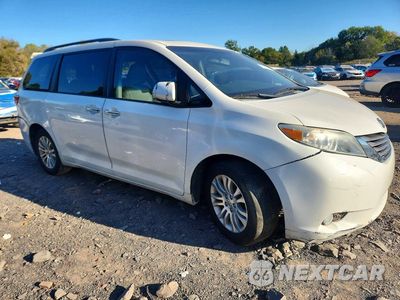 Czwarte zdjęcie samochodu z boku: 2015 TOYOTA SIENNA XLE PREMIUM 8-PASSENGER VIN:5TDYK3DC8FS587184 - miniatura