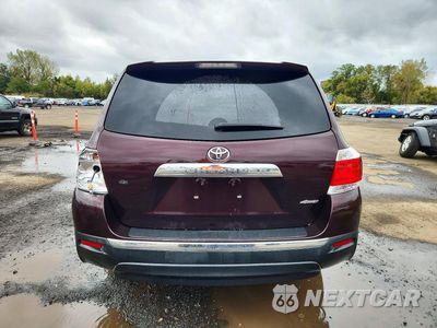 Zdjęcie 6 z 14 samochodu: 2013 TOYOTA HIGHLANDER BASE VIN:5TDBK3EH4DS194019 - miniatura