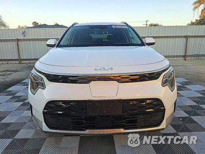 Piąte zdjęcie samochodu w środku: 2023 KIA NIRO WIND VIN:KNDCR3L17P5027072 - miniatura