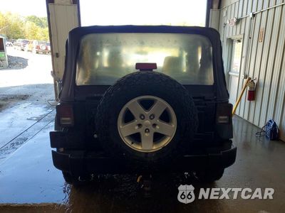 Zdjęcie 6 z 13 samochodu: 2017 JEEP WRANGLER SPORT VIN:1C4AJWAG9HL524533 - miniatura