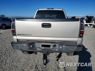 Zdjęcie 6 z 13 samochodu: 2006 CHEVROLET SILVERADO K2500 HEAVY DUTY VIN:1GCHK23266F108702 - miniatura