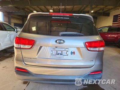 Zdjęcie 6 z 13 samochodu: 2016 KIA SORENTO LX V6 VIN:5XYPGDA58GG174608 - miniatura