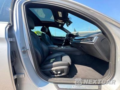 Piąte zdjęcie samochodu w środku: 2018 BMW 530XE VIN:WBAJB1C56JB084145 - miniatura