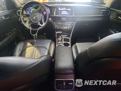 Zdjęcie 8 z 12 samochodu: 2017 KIA OPTIMA HYBRID EX VIN:KNAGU4LC9H5004480 - miniatura