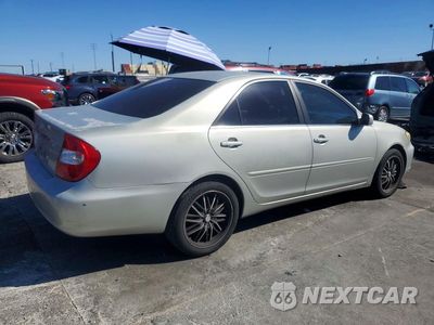 Trzecie zdjęcie samochodu z tyłu: 2004 TOYOTA CAMRY LE VIN:4T1BE32K24U266768 - miniatura