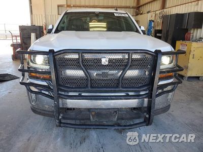 Piąte zdjęcie samochodu w środku: 2018 CHEVROLET SILVERADO K1500 LT VIN:3GCUKREC0JG594945 - miniatura
