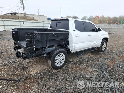 Trzecie zdjęcie samochodu z tyłu: 2025 TOYOTA TACOMA SR5 VIN:3TMKB5FN9SM039849 - miniatura