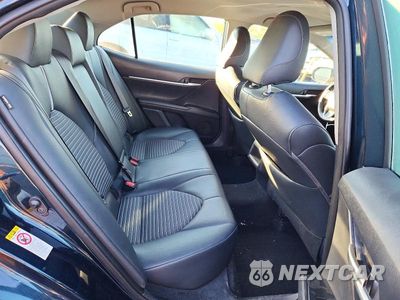 Zdjęcie 10 z 12 samochodu: 2018 TOYOTA CAMRY SE VIN:4T1B11HK1JU668672 - miniatura