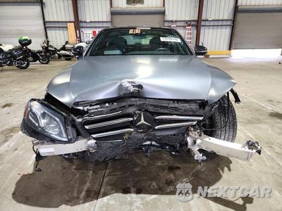 Piąte zdjęcie samochodu w środku: 2018 MERCEDES-BENZ E 400 4MATIC VIN:WDDZF6GB3JA468564 - miniatura