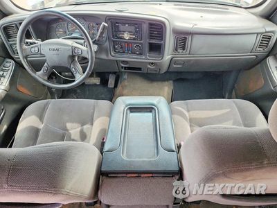 Zdjęcie 8 z 12 samochodu: 2004 GMC NEW SIERRA C1500 VIN:2GTEC13T741378027 - miniatura