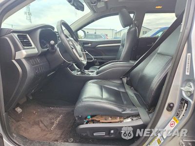 Zdjęcie 7 z 13 samochodu: 2015 TOYOTA HIGHLANDER XLE VIN:5TDJKRFH6FS086033 - miniatura