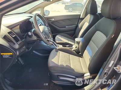 Zdjęcie 7 z 13 samochodu: 2016 KIA FORTE LX VIN:KNAFK5A88G5584812 - miniatura