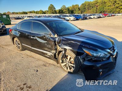 Czwarte zdjęcie samochodu z boku: 2017 NISSAN ALTIMA 2.5 SR VIN:1N4AL3AP4HC116701 - miniatura