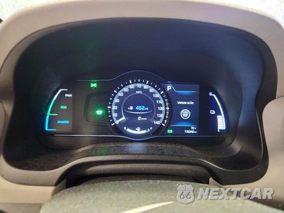Zdjęcie 9 z 12 samochodu: 2017 HYUNDAI IONIQ LIMITED VIN:KMHC85LC8HU032221 - miniatura
