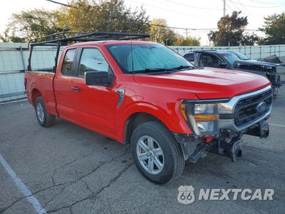 Czwarte zdjęcie samochodu z boku: 2023 FORD F150 SUPER CAB VIN:1FTEX1CB2PKE51014 - miniatura