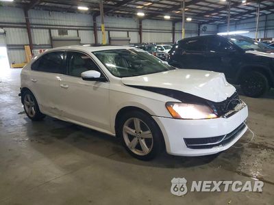 Czwarte zdjęcie samochodu z boku: 2012 VOLKSWAGEN PASSAT SE VIN:1VWBH7A36CC110831 - miniatura