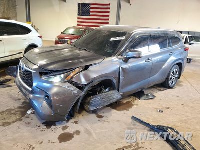 2021 TOYOTA HIGHLANDER HYBRID XLE 5TDHBRCHXMS515447 - główne zdjęcie licytacji z USA - miniatura
