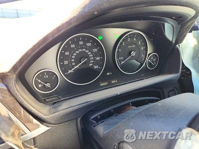 Zdjęcie 9 z 13 samochodu: 2017 BMW 330 XI VIN:WBA8D9G3XHNU66056 - miniatura