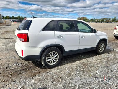Trzecie zdjęcie samochodu z tyłu: 2015 KIA SORENTO LX VIN:5XYKT3A62FG646602 - miniatura