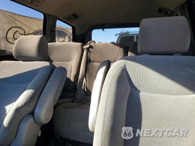 Zdjęcie 10 z 13 samochodu: 2004 TOYOTA SIENNA LE 8 PASSENGER VIN:5TDZA23C94S154277 - miniatura