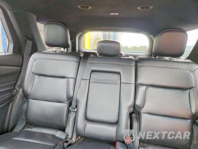 Zdjęcie 10 z 13 samochodu: 2020 FORD EXPLORER XLT VIN:1FMSK8DH5LGC18833 - miniatura
