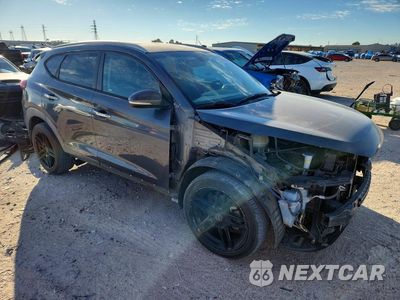 Czwarte zdjęcie samochodu z boku: 2016 HYUNDAI TUCSON LIMITED VIN:KM8J33A22GU026630 - miniatura