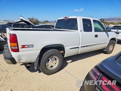 Trzecie zdjęcie samochodu z tyłu: 2001 GMC NEW SIERRA K1500 VIN:1GTEK19T61E324576 - miniatura