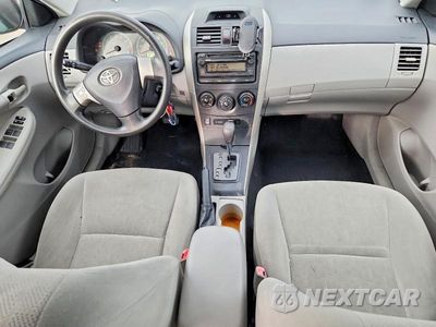 Zdjęcie 8 z 12 samochodu: 2012 TOYOTA COROLLA L VIN:2T1BU4EE1CC850027 - miniatura
