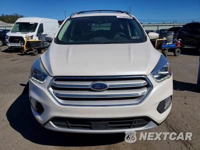 Piąte zdjęcie samochodu w środku: 2018 FORD ESCAPE TITANIUM VIN:1FMCU9J94JUB19176 - miniatura