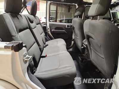 Zdjęcie 11 z 14 samochodu: 2021 JEEP WRANGLER UNLIMITED SAHARA VIN:1C4HJXEN7MW645986 - miniatura