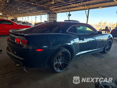 Trzecie zdjęcie samochodu z tyłu: 2011 CHEVROLET CAMARO 2SS VIN:2G1FK1EJ9B9139637 - miniatura