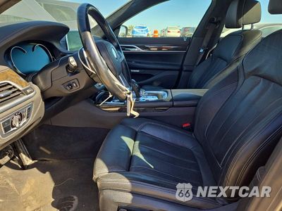 Zdjęcie 7 z 12 samochodu: 2018 BMW 750 XI VIN:WBA7F2C58JB238603 - miniatura