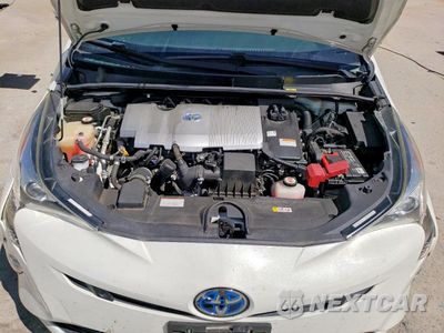 Zdjęcie 11 z 12 samochodu: 2017 TOYOTA PRIUS THREE TOURING VIN:JTDKARFU9H3043010 - miniatura