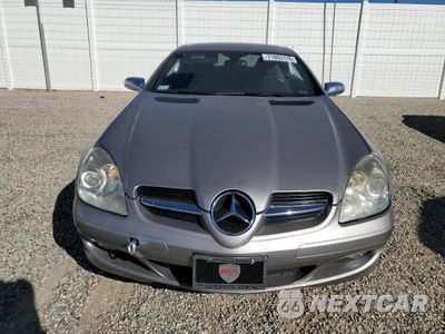 Piąte zdjęcie samochodu w środku: 2005 MERCEDES-BENZ SLK 350 VIN:WDBWK56FX5F039369 - miniatura