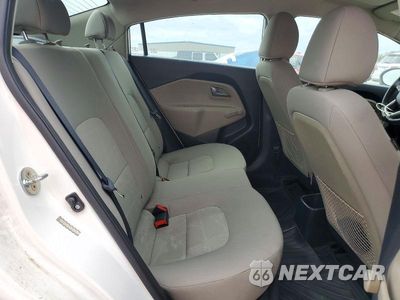 Zdjęcie 10 z 12 samochodu: 2017 KIA RIO LX VIN:KNADM4A38H6034554 - miniatura