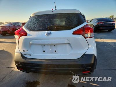 Zdjęcie 6 z 13 samochodu: 2018 NISSAN KICKS S VIN:3N1CP5CU3JL497122 - miniatura
