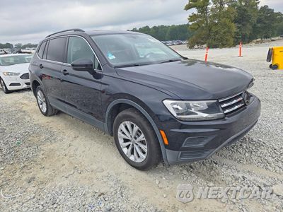 Czwarte zdjęcie samochodu z boku: 2019 VOLKSWAGEN TIGUAN SE VIN:3VV3B7AX1KM031769 - miniatura