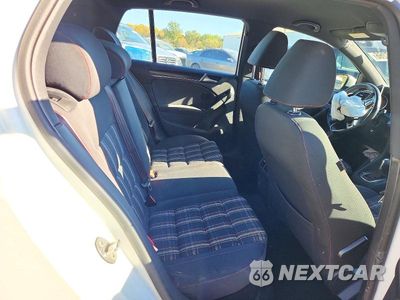 Zdjęcie 10 z 13 samochodu: 2014 VOLKSWAGEN GTI VIN:WVWHD7AJ6EW010608 - miniatura