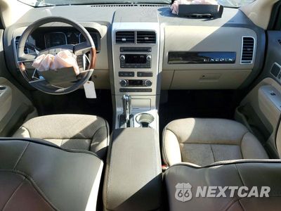 Zdjęcie 8 z 14 samochodu: 2010 LINCOLN MKX VIN:2LMDJ6JC4ABJ28784 - miniatura