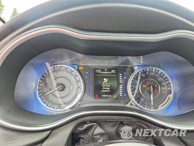 Zdjęcie 9 z 13 samochodu: 2016 CHRYSLER 200 LIMITED VIN:1C3CCCAB3GN137330 - miniatura