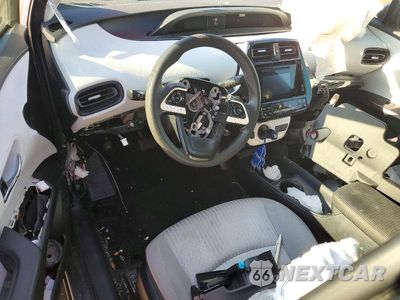 Zdjęcie 8 z 12 samochodu: 2016 TOYOTA PRIUS TWO ECO VIN:JTDKARFU6G3007385 - miniatura