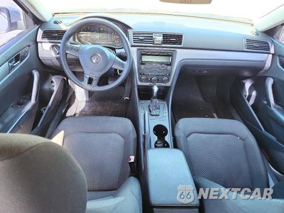 Zdjęcie 8 z 12 samochodu: 2012 VOLKSWAGEN PASSAT S VIN:1VWAP7A38CC063722 - miniatura