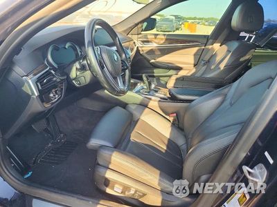Zdjęcie 7 z 13 samochodu: 2019 BMW 530E VIN:WBAJA9C52KB254035 - miniatura